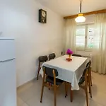 شقة Linda Primošten