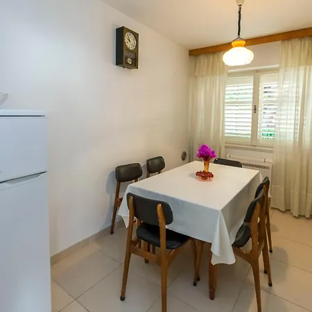 Apartment Linda Primošten