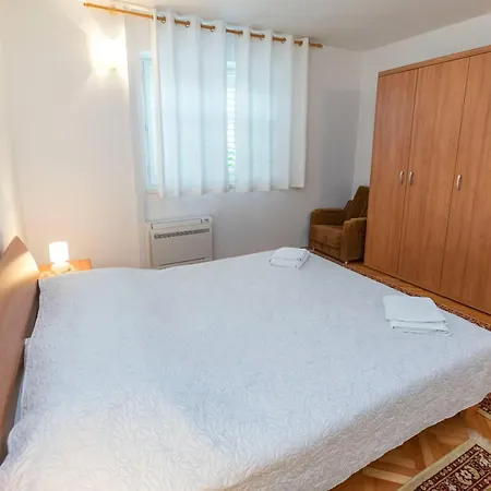 Apartment Linda Primošten